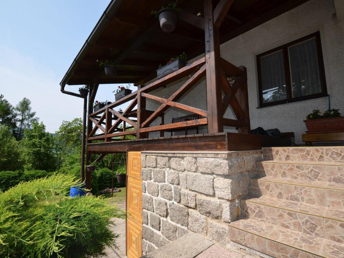 House With The Pool And Fenced Garden Villa Hnanice  ภายนอก รูปภาพ