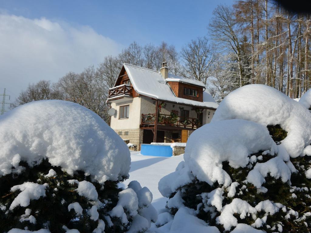 House With The Pool And Fenced Garden Villa Hnanice  ภายนอก รูปภาพ
